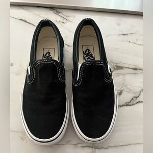 Vans Off The Wall Black slip on skates shoes Size 5 canvas sneakers.